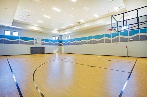 2748 Crystal Way, Naples FL 34119-8676 exterior