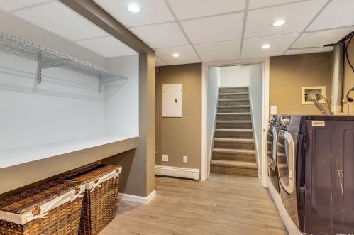 1524 Louis Kossuth Ave, Bohemia NY 11716-1510 exterior