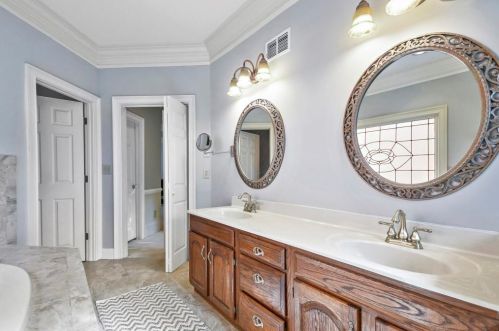 1200 Dunwoody Walk, Atlanta GA 30338-3200 exterior