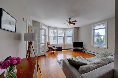 38 Royal St, Providence RI 02906-1830 exterior