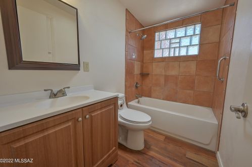 8105 Beverly St, Tucson AZ 85710-5929 exterior