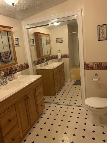 90 Redwood Ave, Concord NH 03301-3519 exterior