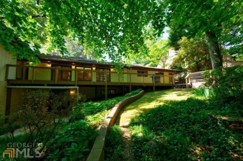 2690 Briarlake Wood Way, Atlanta GA 30345-3907 exterior