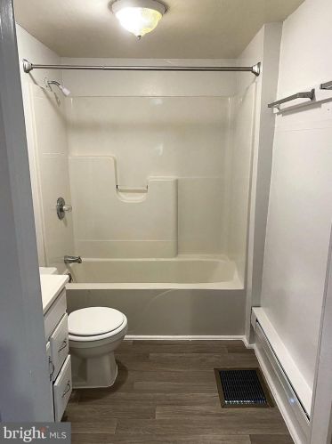 469 High St, Hanover PA 17331-3922 exterior