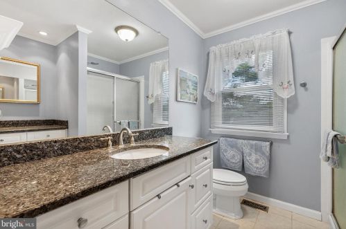 441 Moreland Rd, Huntingdon Valley PA 19006-7803 exterior