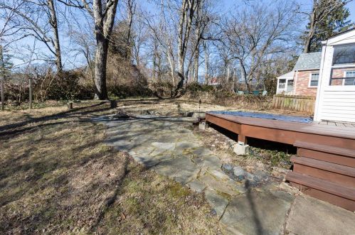 205 College Ave, Saint Louis MO 63107-1612 exterior