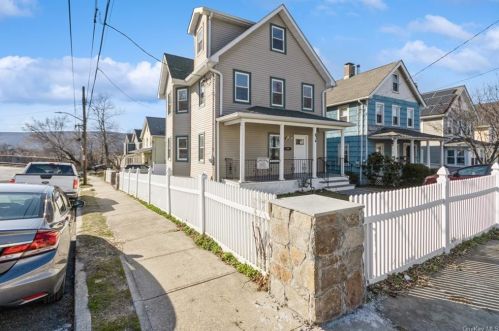 434 Simpson Pl, Peekskill, NY 10566-4524