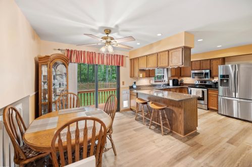 4253 Arbour Dr, Walled Lake MI 48390-4102 exterior