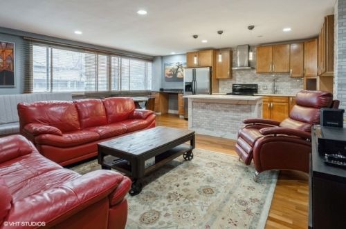 6300 Sheridan Rd, Chicago, IL 60660-1750