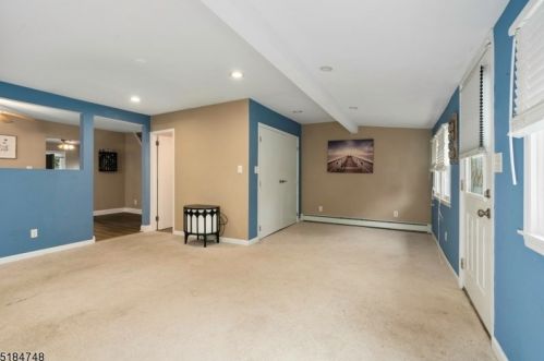 109 Windsor Ave, Hopatcong NJ  07843-1291 exterior