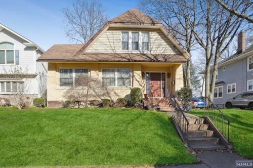 397 Ogden Ave, Teaneck, NJ 07666-2819