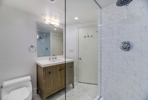 1949 Lincoln Ave, Chicago IL 60614-5404 exterior