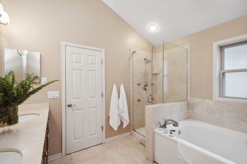 4008 Kolmar Ave, Chicago IL 60712-4703 exterior