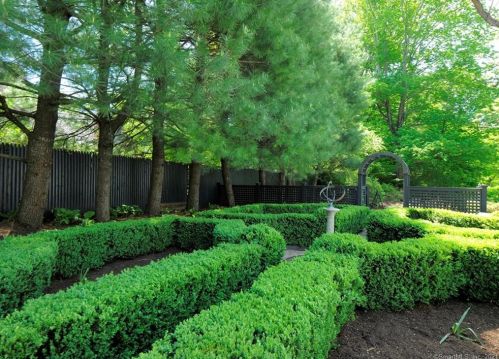 544 North St, Greenwich CT 06830-3450 exterior