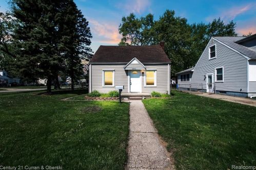 4518 Academy St, Dearborn Heights MI  48125-2210 exterior