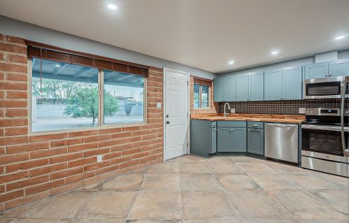 5616 Lee St, Tucson AZ  85712-4208 exterior