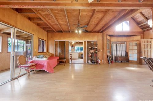 747 15 Ave, Honolulu HI 96816-3722 exterior