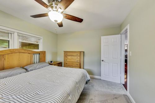 8236 Berwyn Ave, Chicago IL 60656-1455 exterior