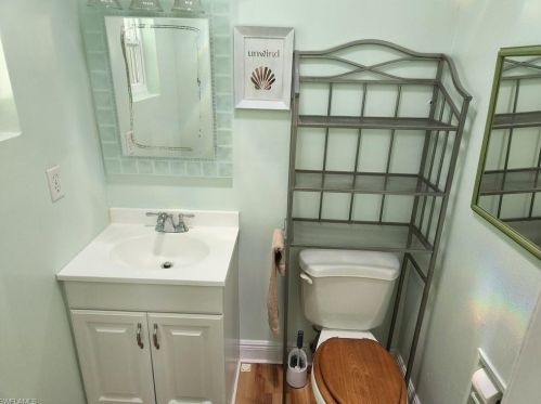 2200 Estey Ave, Naples FL 34104-4247 exterior