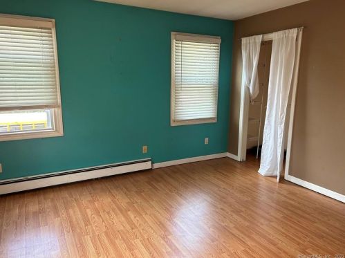 91 Atwater St, Milford CT 06460-7616 exterior