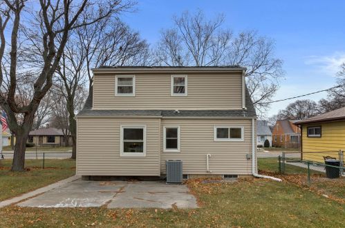 3816 51, Milwaukee WI 53220-2022 exterior