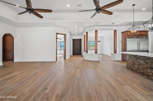 36648 27th Ave, Phoenix AZ 85086-8747 exterior