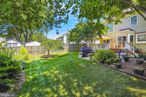 803 Catoctin Cir, Leesburg VA 20176-4951 exterior