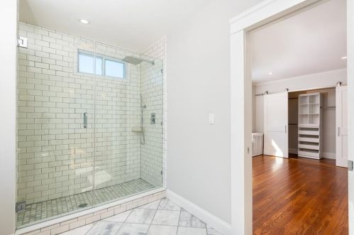 12 Goldsmith St, Providence RI 02906-4808 exterior