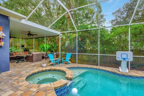 15410 Heathridge Dr, Tampa FL 33625-1638 exterior