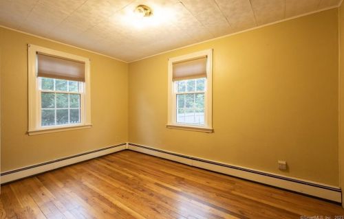 310 Main St, Meriden CT 06450-6047 exterior