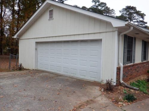 2346 Eastgate Dr, Lithonia GA  30078-2610 exterior