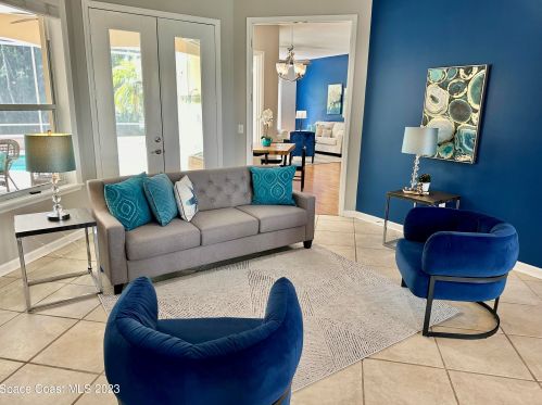 2025 Sykes Crk Dr, Merritt Island FL 32953-3066 exterior