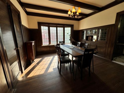 3225 Hackett Ave, Milwaukee WI 53211-3140 exterior