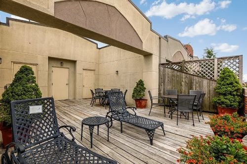 2600 Southport Ave, Chicago IL  60614-1228 exterior