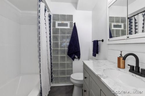 745 Cricklewood St, Wyoming MI exterior