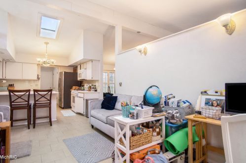 8696 Mdw Ln, Berrien Springs MI 49103-1426 exterior