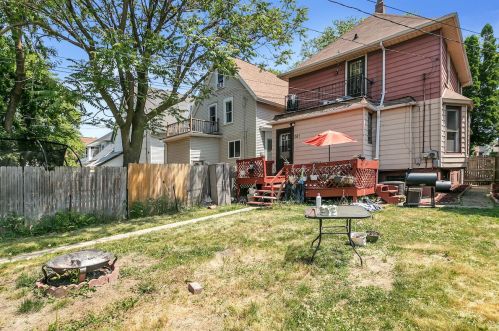 1261 36, Milwaukee WI 53215-1437 exterior