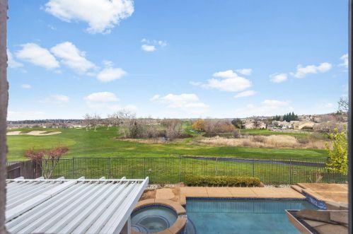 1964 Wesley Dr, Folsom, CA 95630-6113