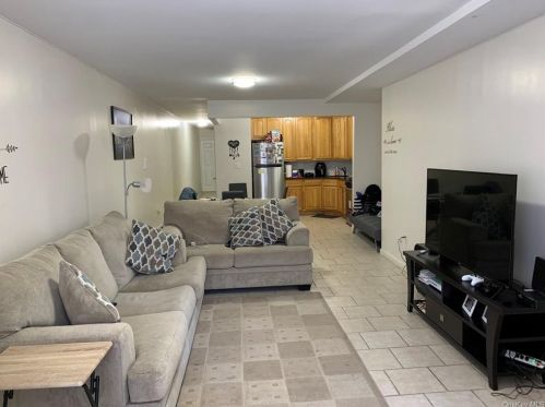 730 218th St, Bronx NY 10467-5881 exterior