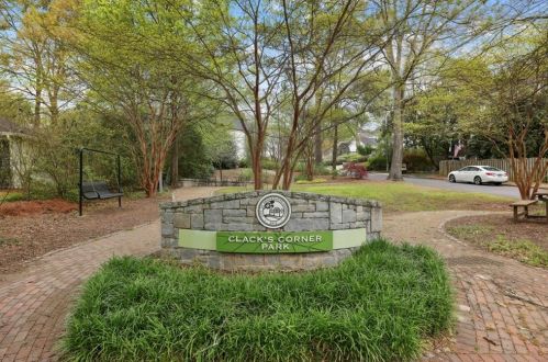 1406 Cartecay Dr, Atlanta GA  30319-3404 exterior