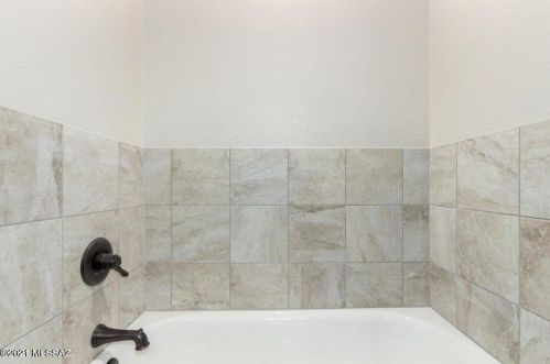 1660 King St, Tucson AZ 85749-8270 exterior