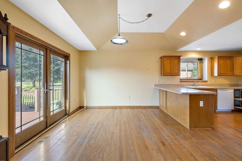 21855 Town Gate Dr, Macomb Township MI 48044-3791 exterior