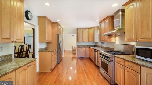 3653 Warfield Dr, Huntingdon Valley PA 19006-3423 exterior