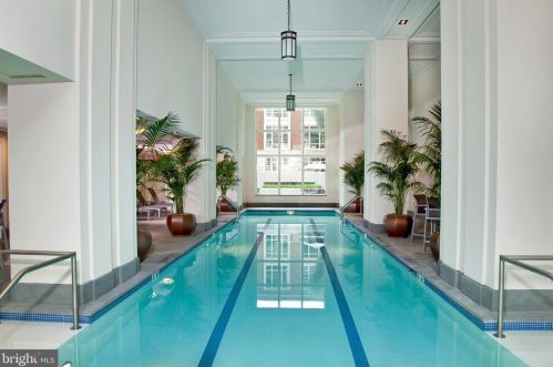 130 18th St, Philadelphia PA 19103-4923 exterior