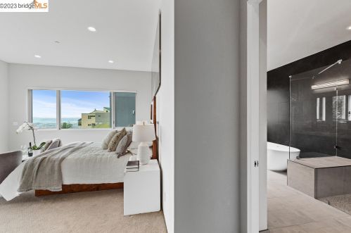 1550 Grand View Dr, Berkeley CA 94705-1637 exterior