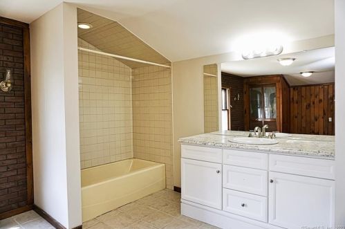 279 Main St, Torrington CT 06790-6946 exterior