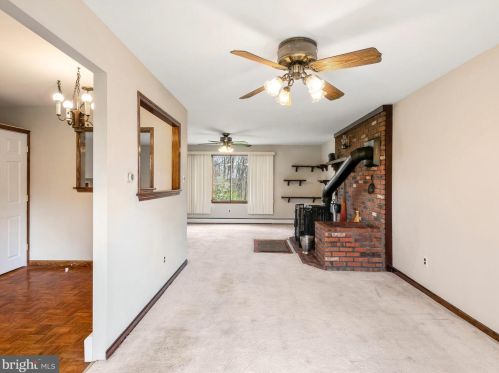 2511 Meetinghouse Rd, Jamison PA 18929-1157 exterior