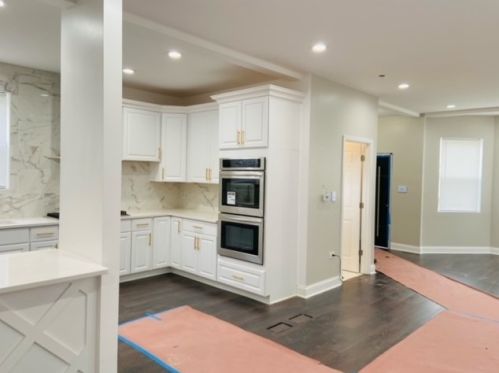 6822 Artesian Ave, Chicago IL  60629-1327 exterior