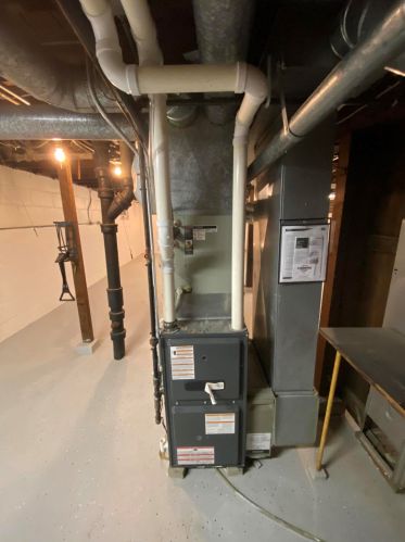 2835 37, Milwaukee WI 53215-3512 exterior