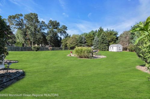 325 Meadowood Rd, Jackson Twp NJ 08527-1181 exterior